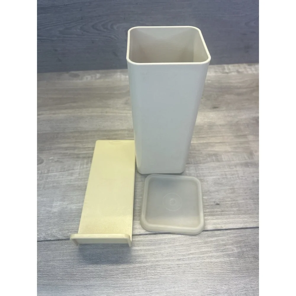 Vtg TUPPERWARE 1827 Cheese Butter Cracker Keeper w/Tray 1828 & Clear Lid 1829